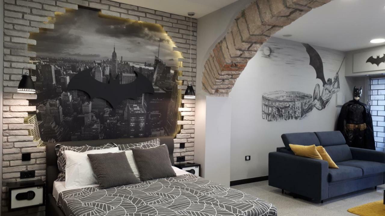 Batcave Apartment Пула Екстериор снимка